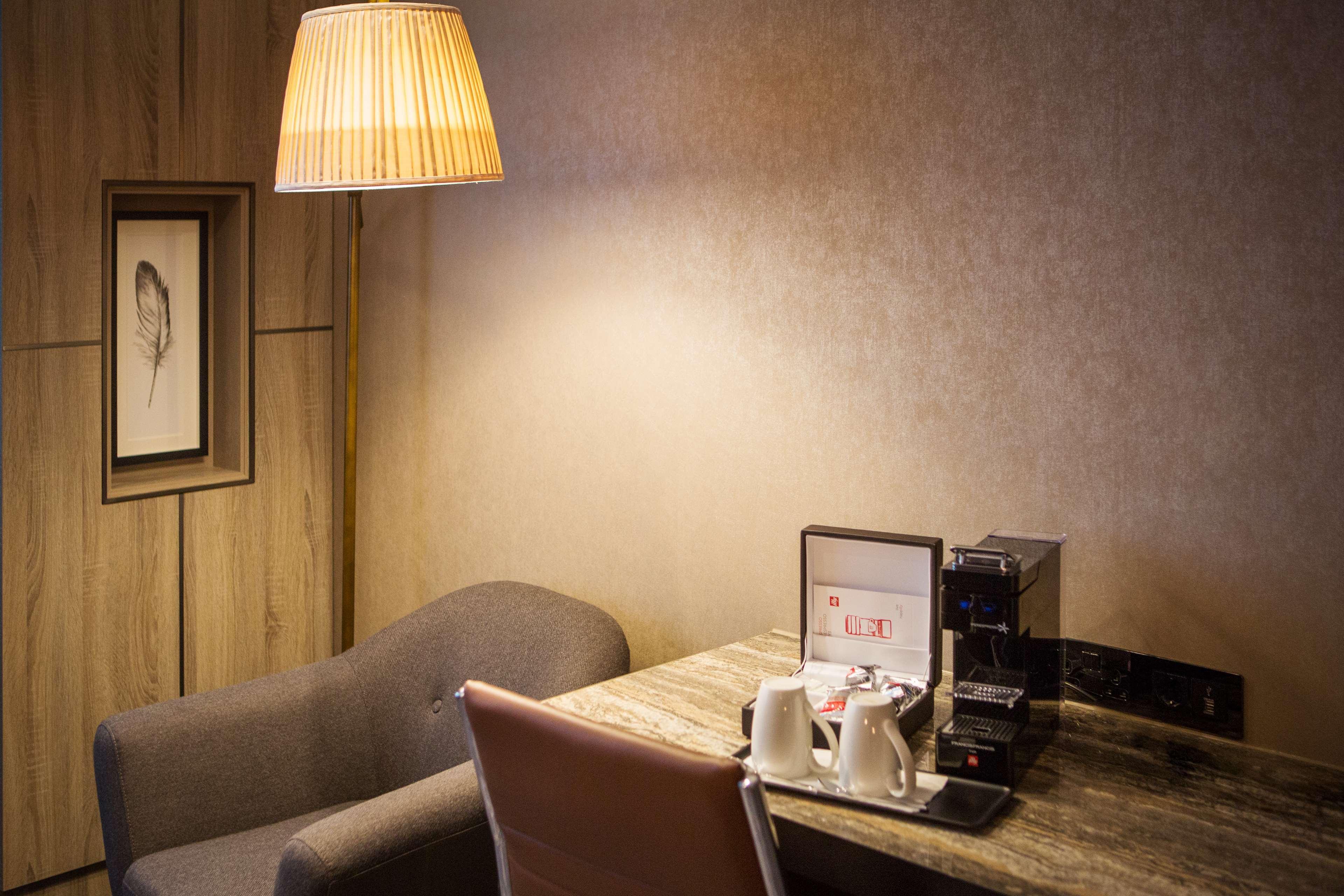 Doubletree By Hilton London Kingston Upon Thames Hotel Kingston upon Thames  Eksteriør billede