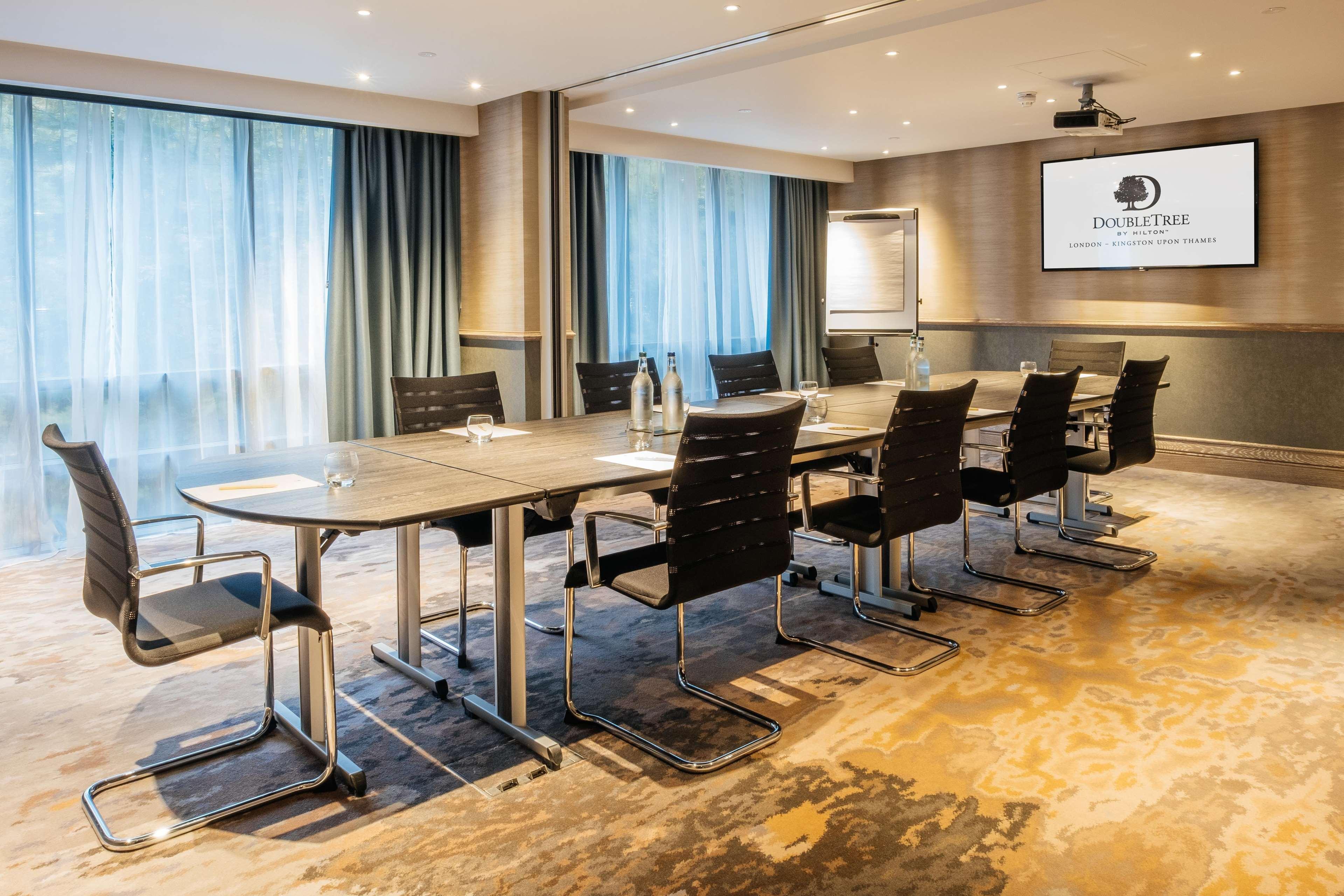 Doubletree By Hilton London Kingston Upon Thames Hotel Kingston upon Thames  Eksteriør billede