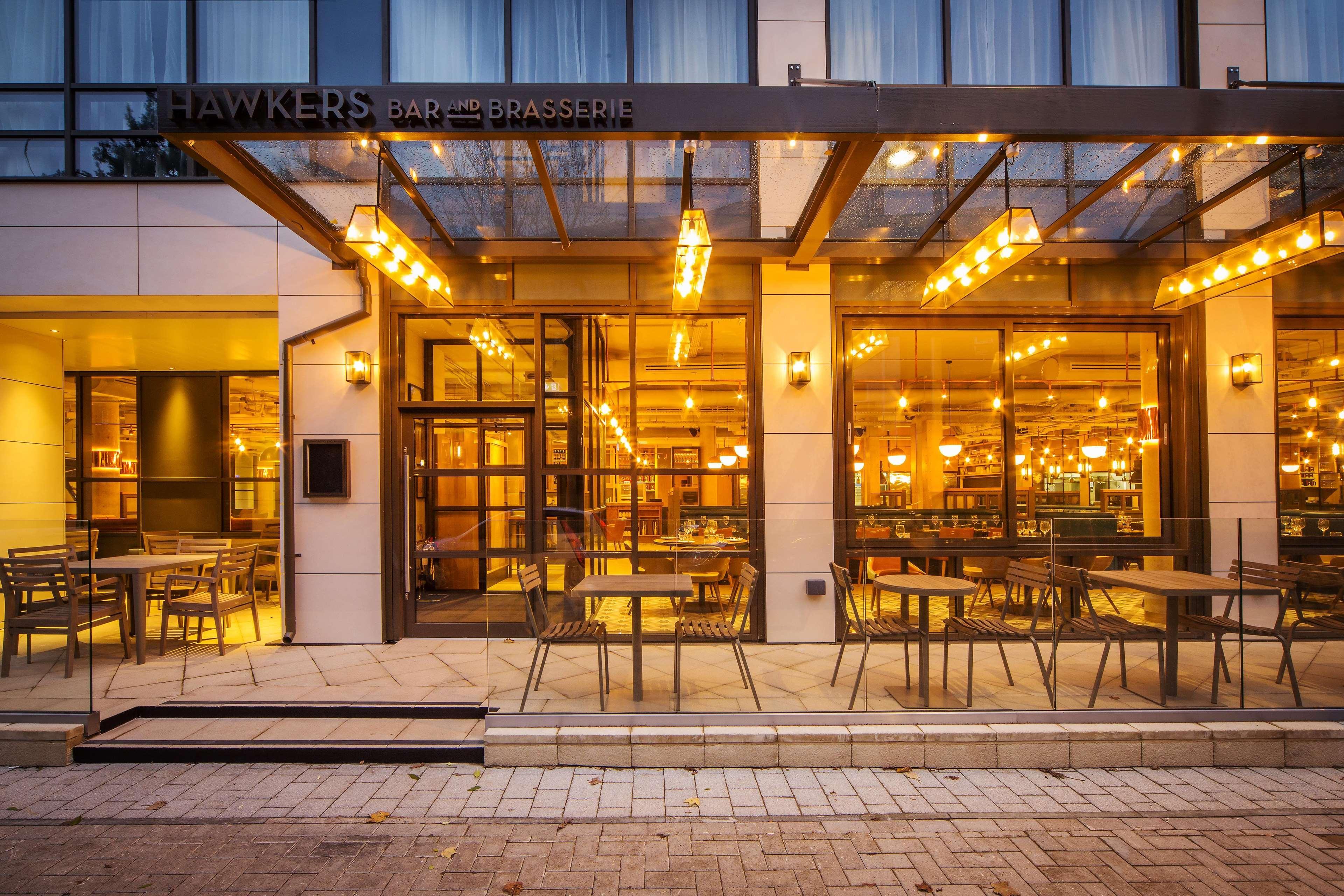 Doubletree By Hilton London Kingston Upon Thames Hotel Kingston upon Thames  Eksteriør billede