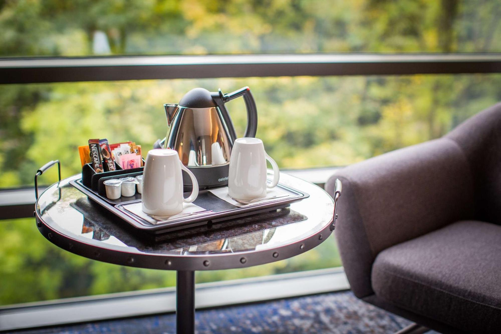Doubletree By Hilton London Kingston Upon Thames Hotel Kingston upon Thames  Eksteriør billede