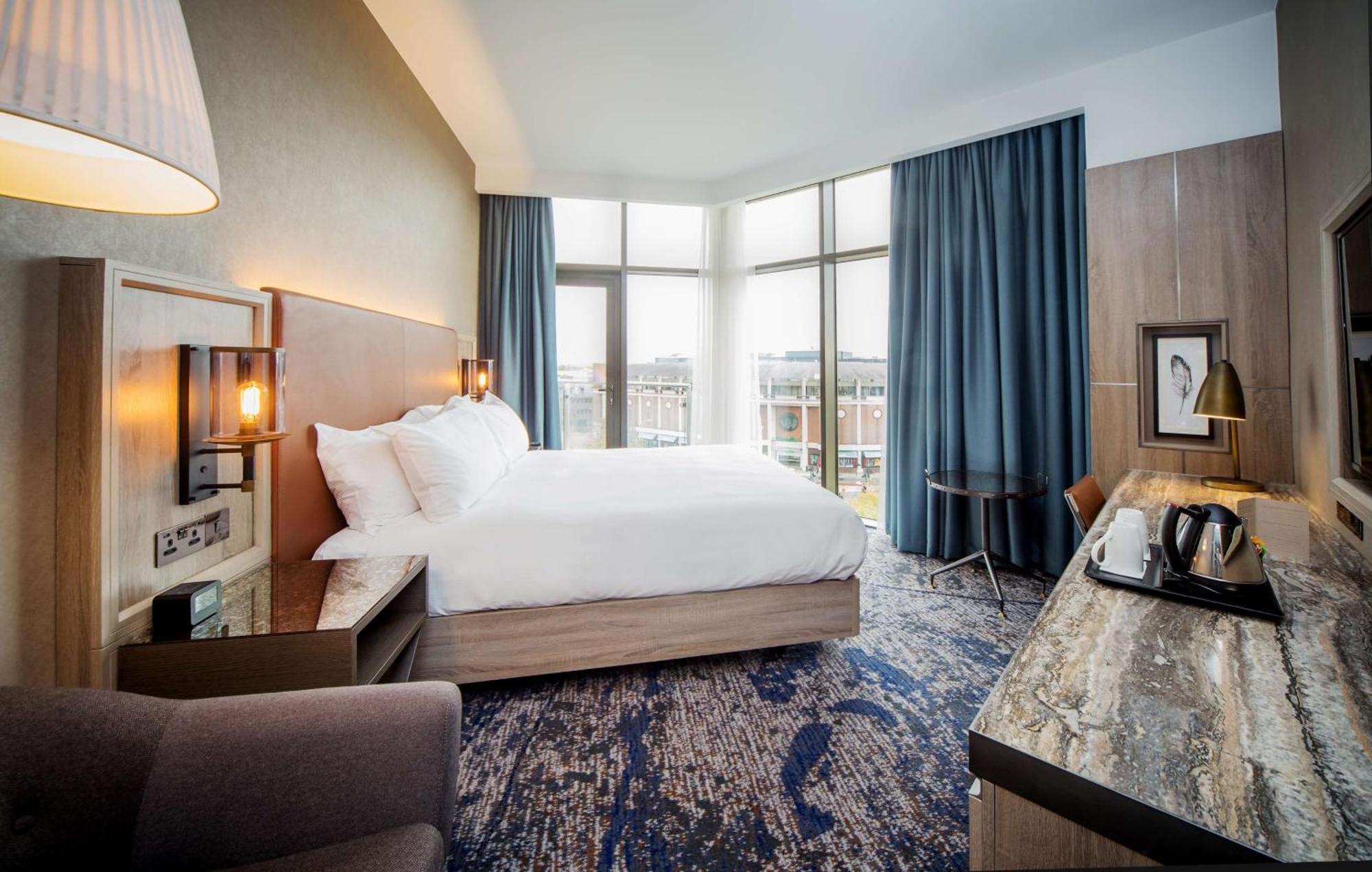 Doubletree By Hilton London Kingston Upon Thames Hotel Kingston upon Thames  Eksteriør billede