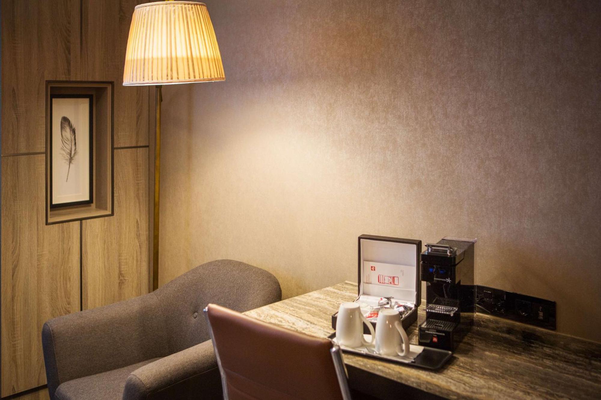 Doubletree By Hilton London Kingston Upon Thames Hotel Kingston upon Thames  Eksteriør billede